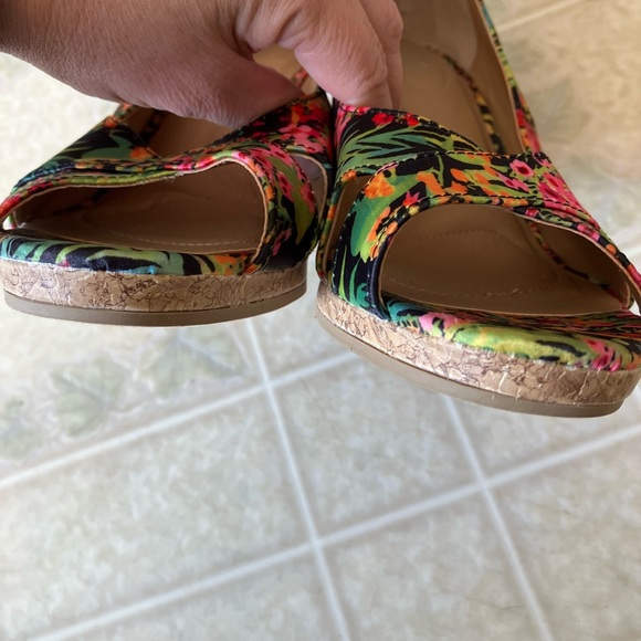 Dex flex floral satin cork heel wedges size 11 - Picture 4 of 5